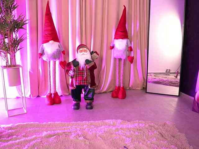 NaomyBlackBarbie webcam