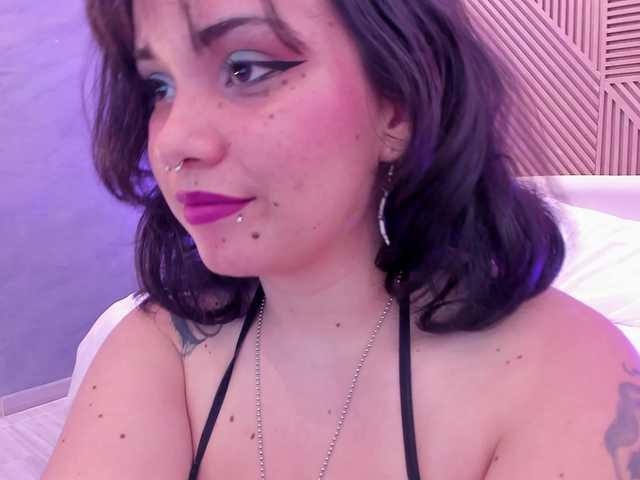 AmaraVell's BongaCams show and profile