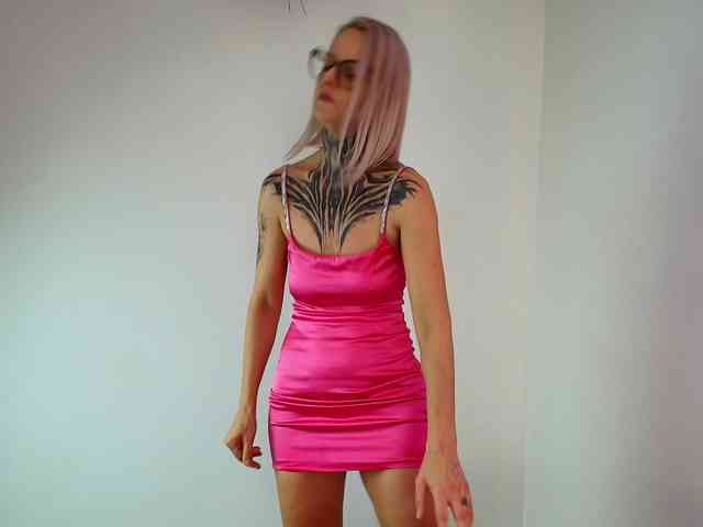 TattooTemptress webcam