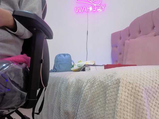 Isabela-tay's BongaCams show and profile