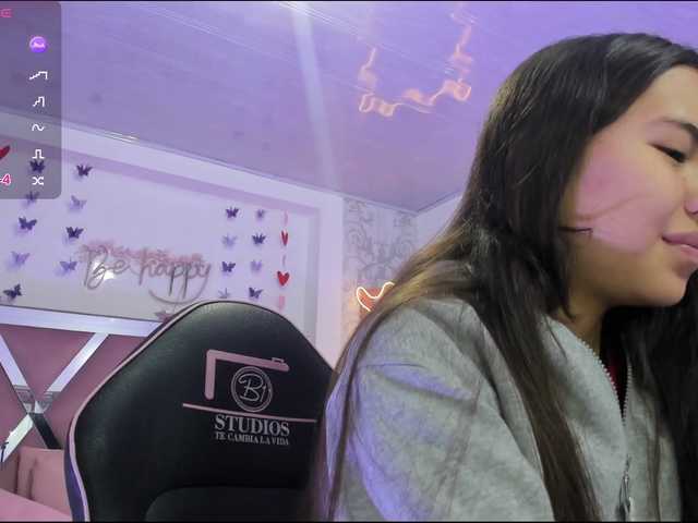 Isabela-tay's BongaCams show and profile