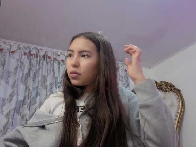 Isabela-tay's BongaCams show and profile