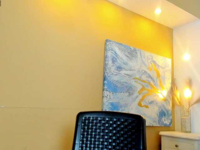 ErikaMoore's BongaCams show and profile