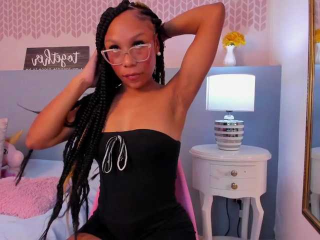 ErikaMoore's BongaCams show and profile