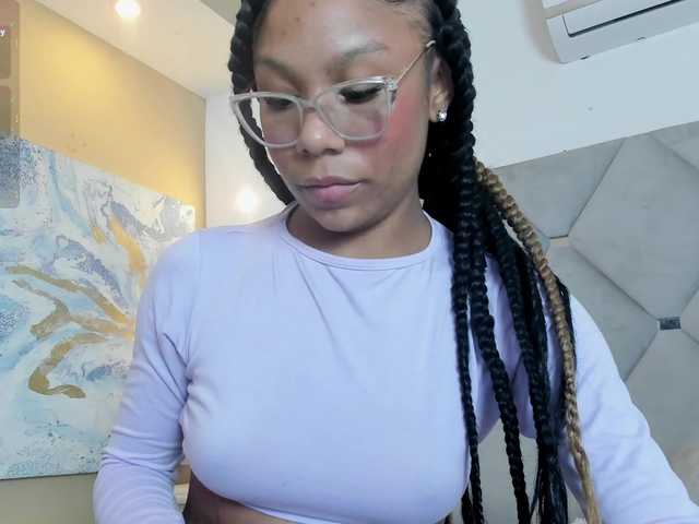 ErikaMoore's BongaCams show and profile