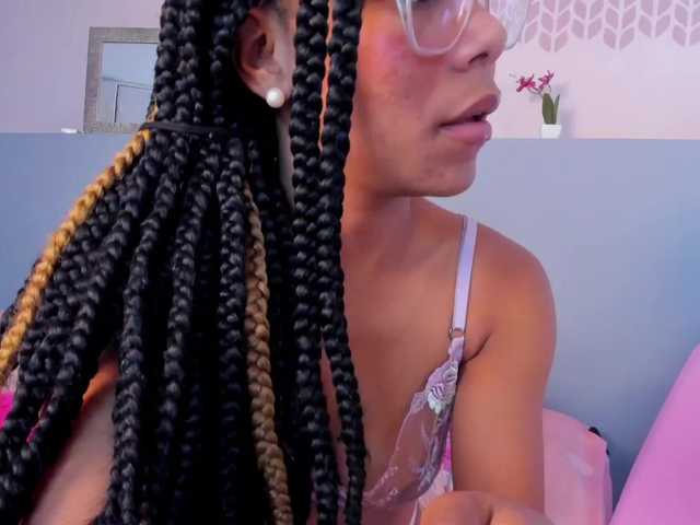 ErikaMoore's BongaCams show and profile