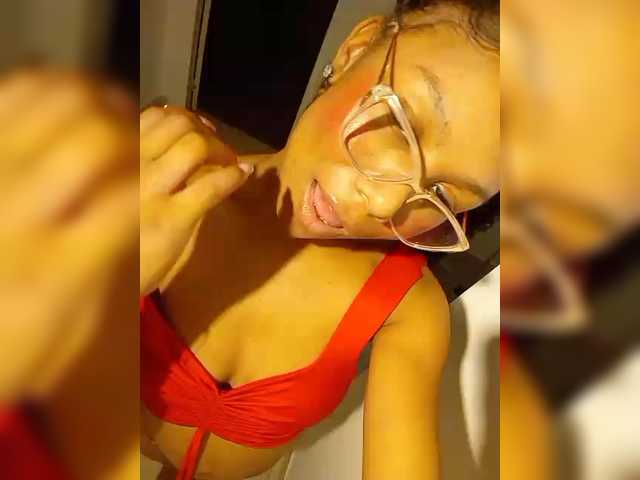 ErikaMoore's BongaCams show and profile