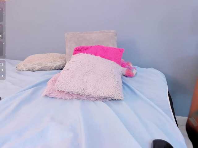 ErikaMoore's BongaCams show and profile