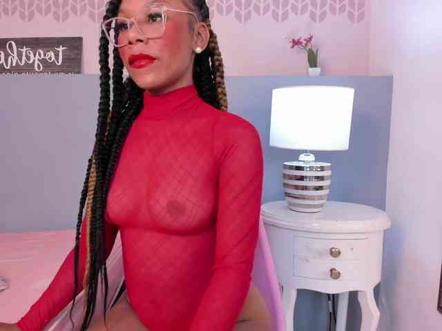 ErikaMoore ErikaMoore