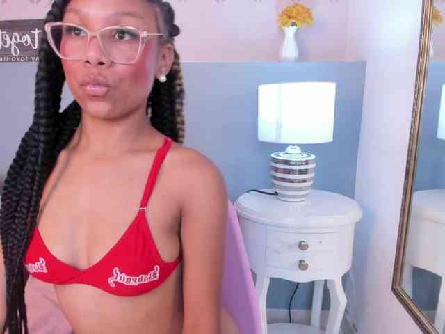 ErikaMoore webcam