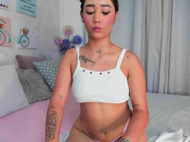 MarilynWilde Live Webcam on BongaCams