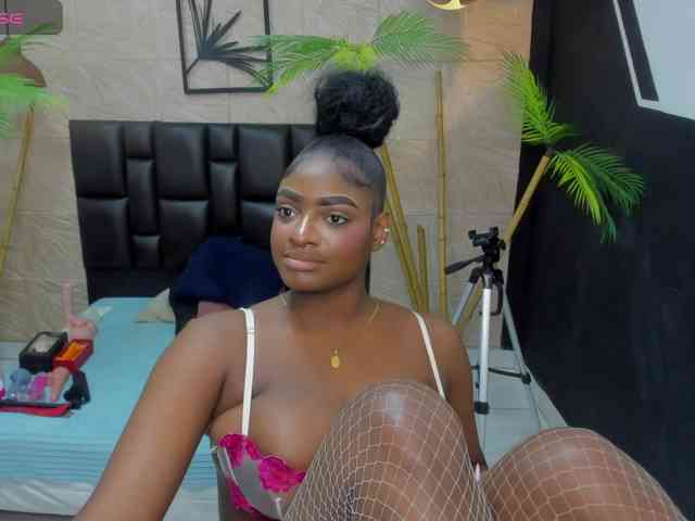 alana-bonny Live Webcam on BongaCams