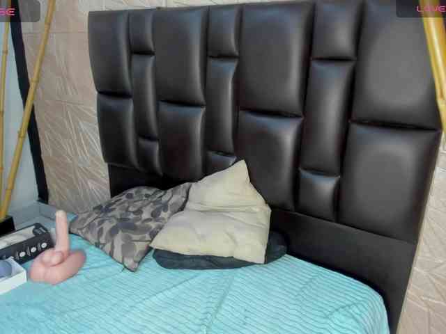 alana-bonny Live Webcam on BongaCams