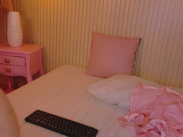  MeganMonroee chat room