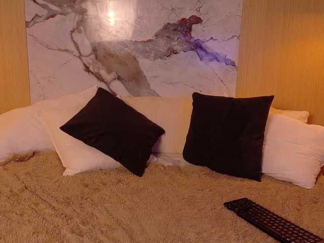 MeganMonroee Live Cam on BongaCams