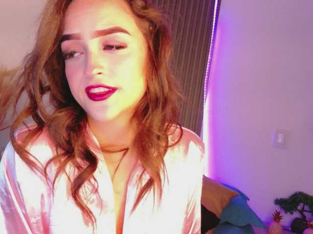 MeganMonroee's BongaCams show and profile