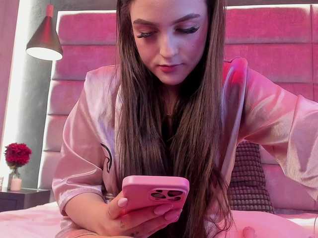 MeganMonroee's BongaCams show and profile