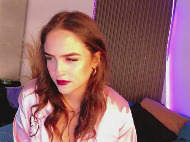 MeganMonroee's BongaCams show and profile