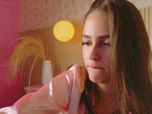 MeganMonroee MeganMonroee