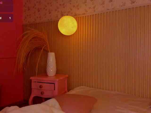 MeganMonroee MeganMonroee