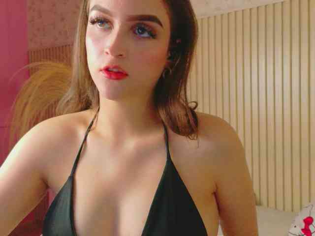 MeganMonroee MeganMonroee