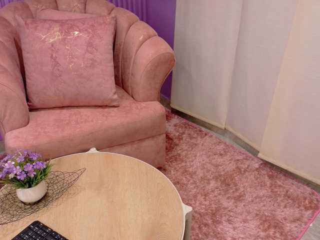 AmyJoness1's BongaCams show and profile