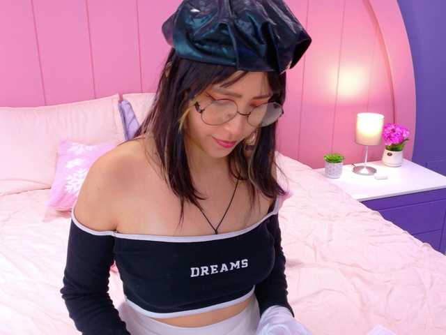 AmyJoness1's BongaCams show and profile