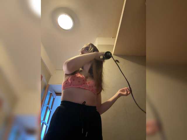 luluana22 live cam