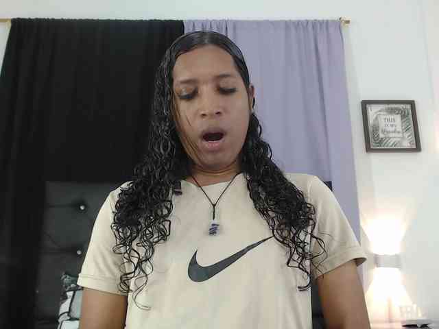 MiaCoock Live Webcam on BongaCams