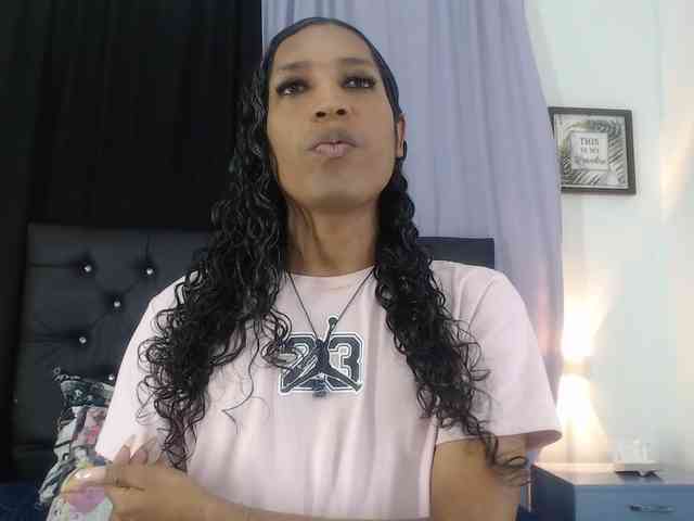 MiaCoock Live Webcam on BongaCams