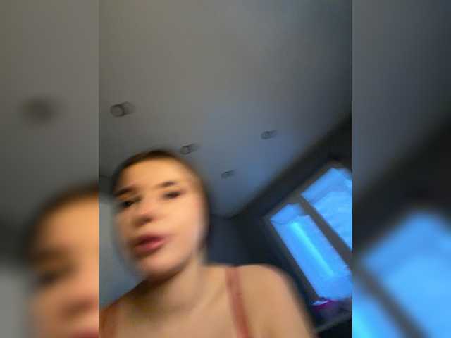 VikaAndMilana – webcam model profile photo