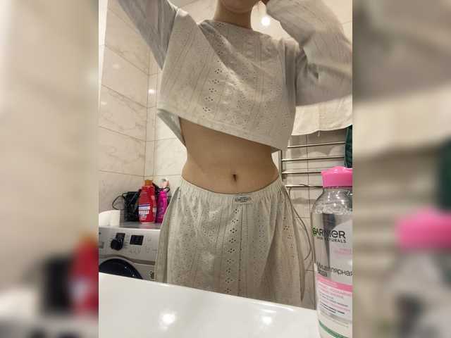 VikaAndMilana – webcam model profile photo