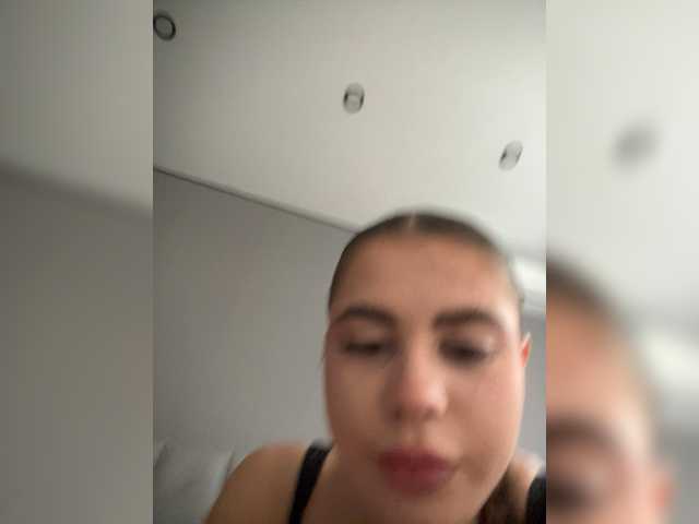 VikaAndMilana live cam