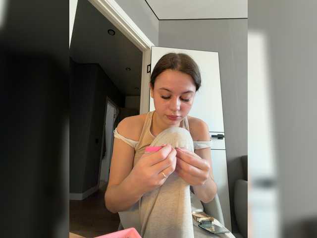 VikaAndMilana's BongaCams show and profile