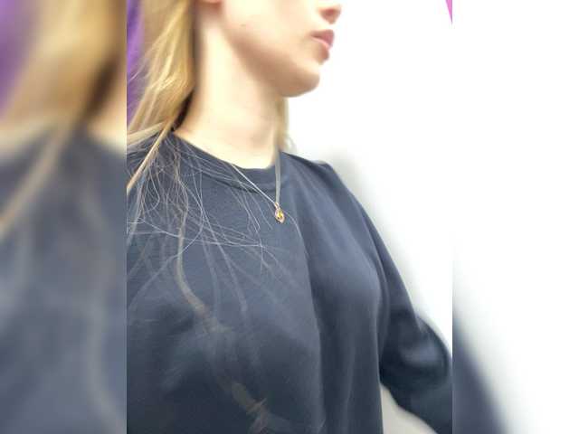 VikaAndMilana – webcam model profile photo