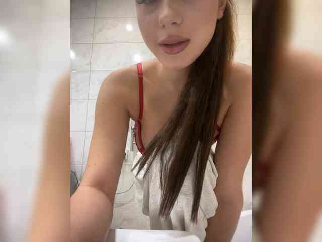 VikaAndMilana webcam