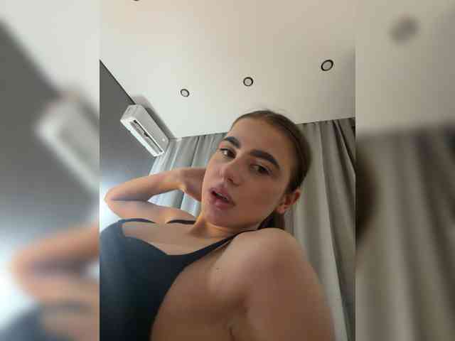 VikaAndMilana Live Webcam on BongaCams