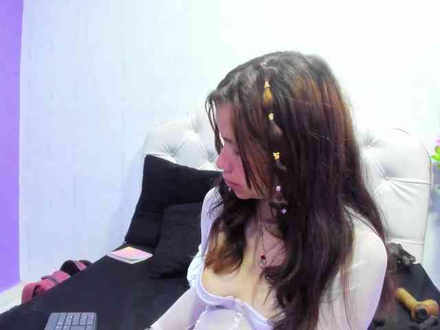 Hot-Barbie-Poku webcam