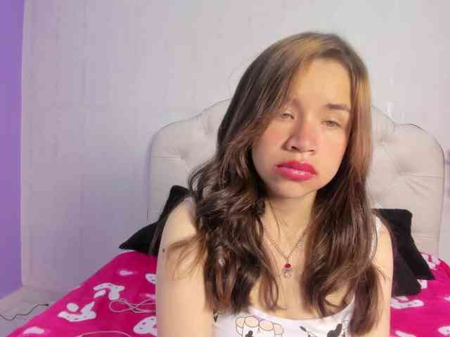 Hot-Barbie-Poku webcam