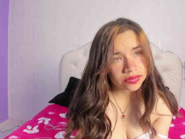 Hot-Barbie-Poku webcam