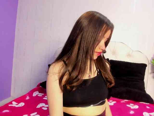 Hot-Barbie-Poku webcam