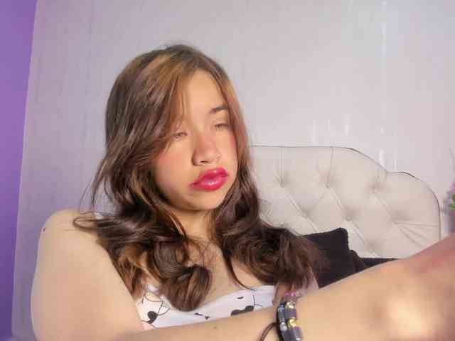 Hot-Barbie-Poku webcam