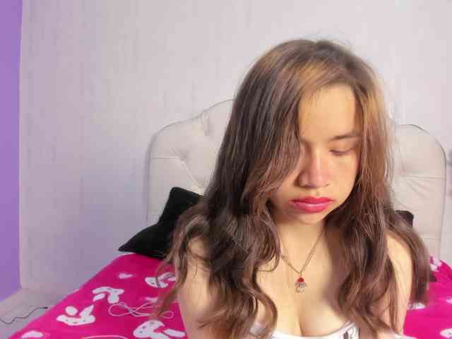 Hot-Barbie-Poku webcam