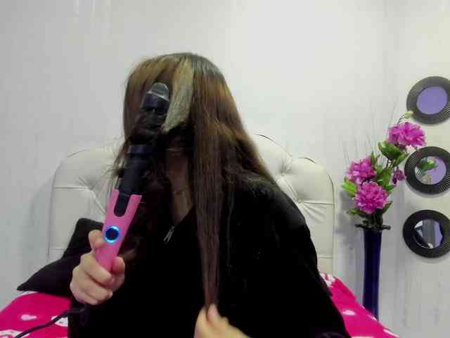 Hot-Barbie-Poku webcam