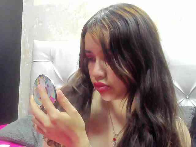 Hot-Barbie-Poku webcam