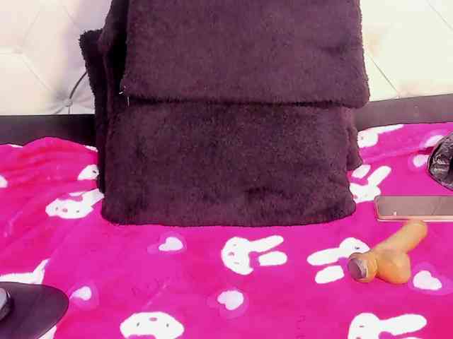 Hot-Barbie-Poku webcam