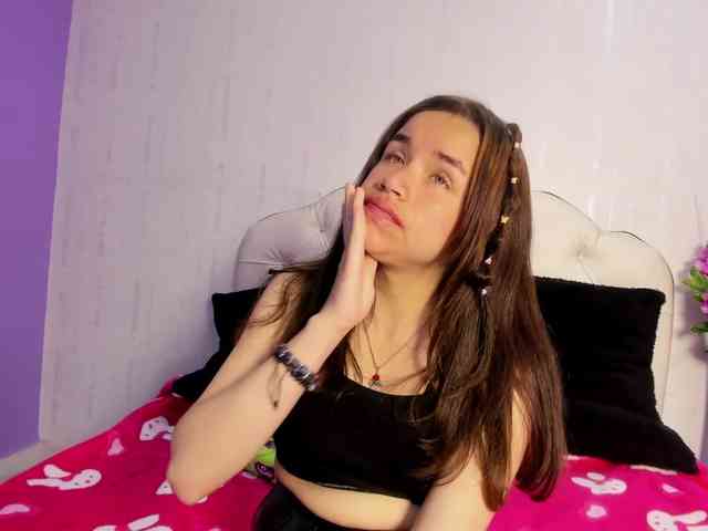 Hot-Barbie-Poku webcam