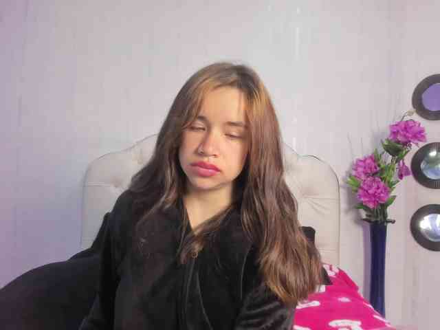 Hot-Barbie-Poku webcam