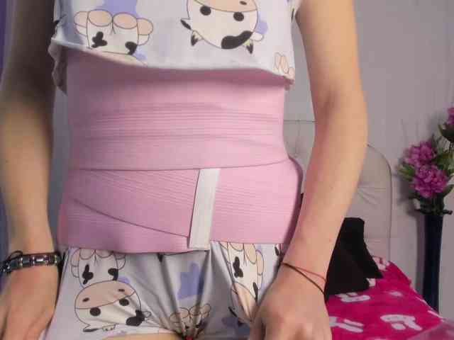 Hot-Barbie-Poku webcam