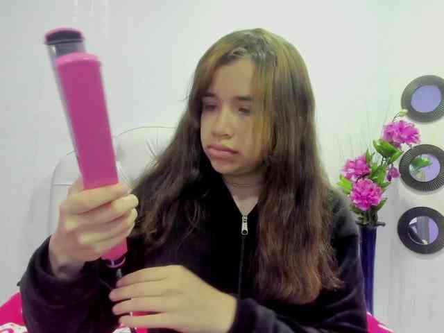 Hot-Barbie-Poku webcam